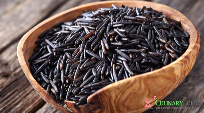 wild rice in wooden bowl